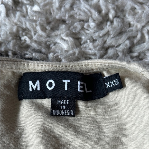 Motel Rocks Beige Tank Top - Picture 2 of 3